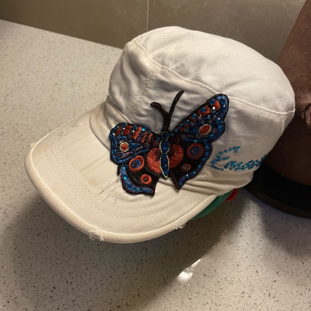 Wyne casino hat